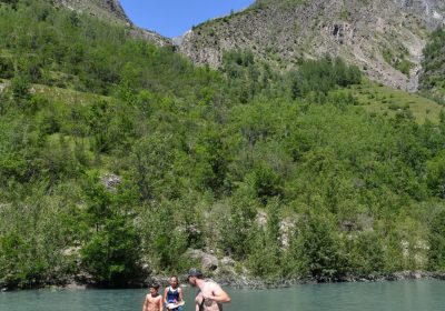 STAND UP PADDLE à la cabane au bord du lac – Mizoën