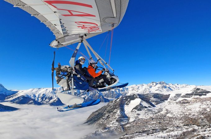 Tiltrotor- en gyrocopterdoop in de lucht – Luchtfotografie_Alpe d’Huez