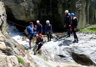 Canyoning met het gidsenbureau