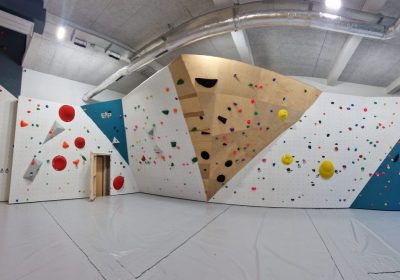 Initiation à l’escalade – Vivez la verticalité en toute confiance !