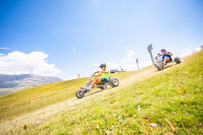 Sport- en vrijetijdsactiviteiten in de zomer – Famille_Alpe d’Huez