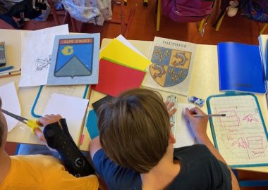 Ontdekkingsworkshop over het maken van zegels en wapenschilden zoals in de Middeleeuwen, in samenwerking met de GEMA
