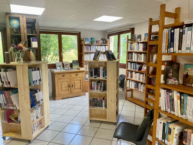 Gemeentelijke bibliotheek Auris en Oisans_Auris-en-Oisans