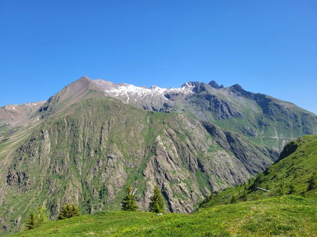 De Grandes Rousses vanaf het wandelpad