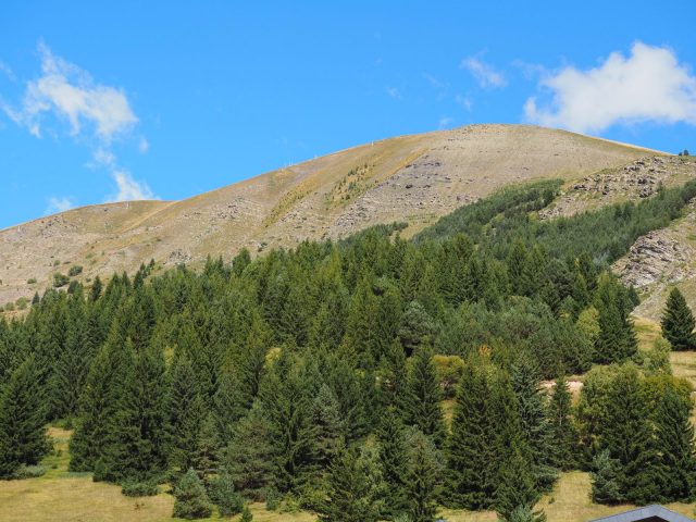 Signaal van de westelijke helling van de Montagne de l’Homme