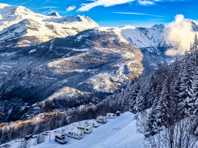 Standplaats voor kampeerauto’s_Auris-en-Oisans